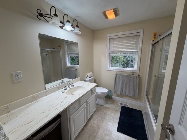 25 Winston Cir, Haverhill, MA 01830