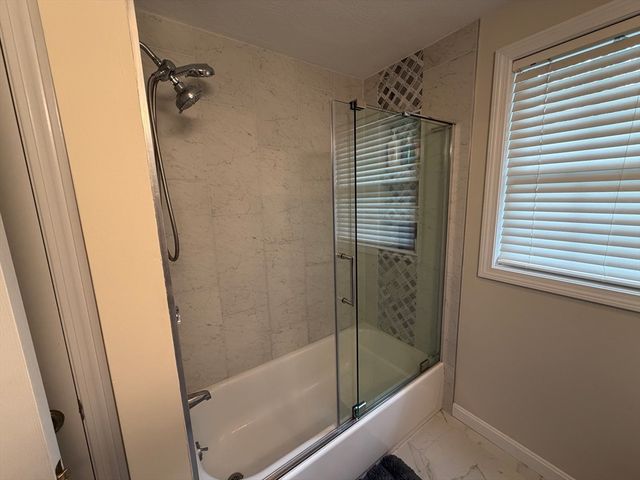 25 Winston Cir, Haverhill, MA 01830