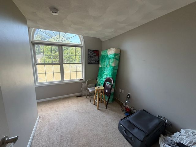 25 Winston Cir, Haverhill, MA 01830