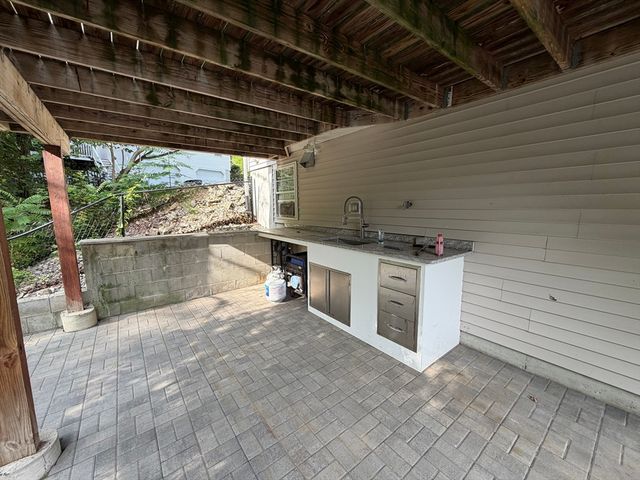 25 Winston Cir, Haverhill, MA 01830