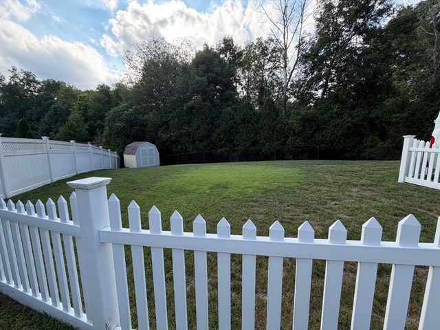 25 Winston Cir, Haverhill, MA 01830