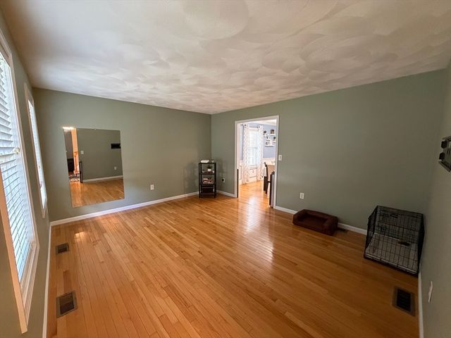 25 Winston Cir, Haverhill, MA 01830