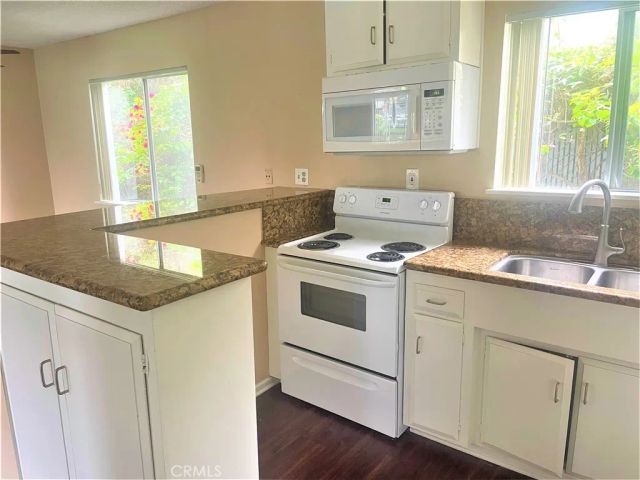 931 W 19th Street 10, Costa Mesa, CA 92627