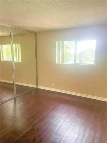 931 W 19th Street 10, Costa Mesa, CA 92627