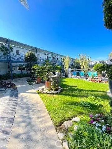 931 W 19th Street 10, Costa Mesa, CA 92627