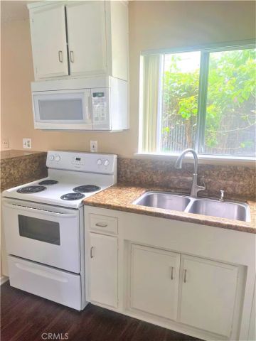 931 W 19th Street 10, Costa Mesa, CA 92627