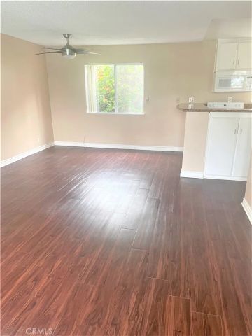 931 W 19th Street 10, Costa Mesa, CA 92627