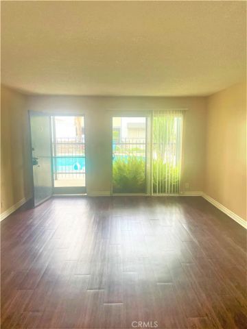 931 W 19th Street 10, Costa Mesa, CA 92627