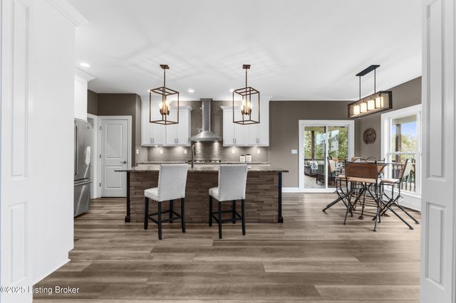 14837 Ava Brook Cir, Louisville, KY 40245