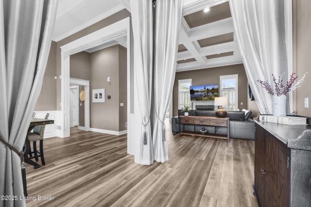 14837 Ava Brook Cir, Louisville, KY 40245