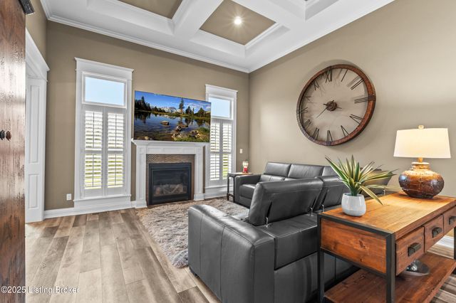 14837 Ava Brook Cir, Louisville, KY 40245