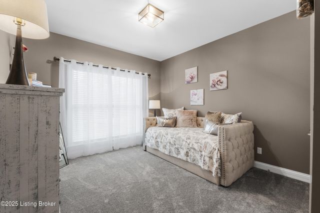 14837 Ava Brook Cir, Louisville, KY 40245