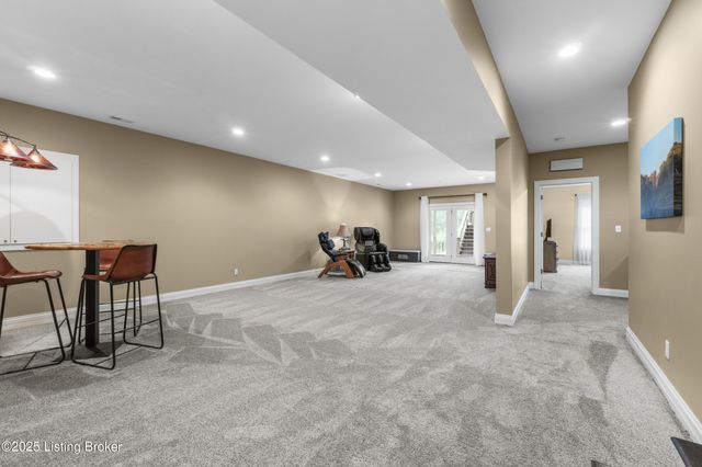 14837 Ava Brook Cir, Louisville, KY 40245