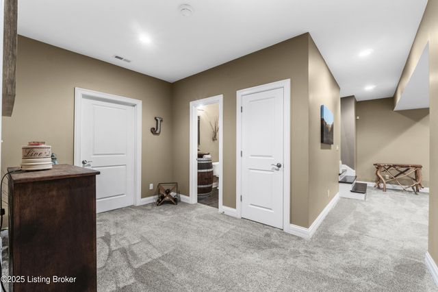 14837 Ava Brook Cir, Louisville, KY 40245