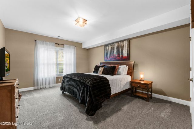 14837 Ava Brook Cir, Louisville, KY 40245