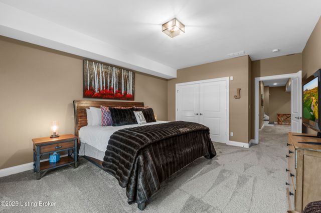 14837 Ava Brook Cir, Louisville, KY 40245