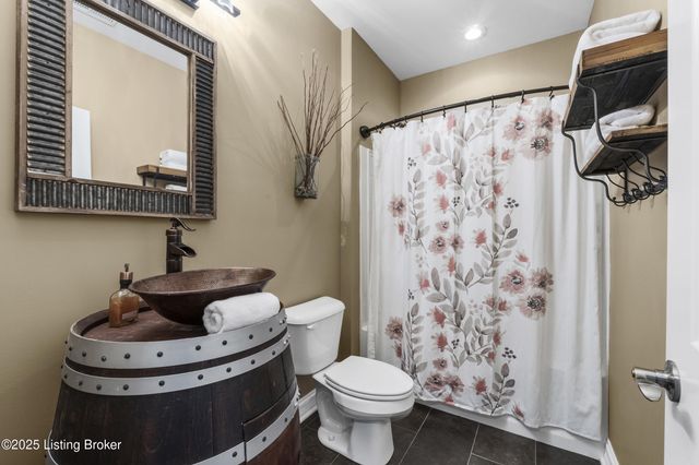 14837 Ava Brook Cir, Louisville, KY 40245