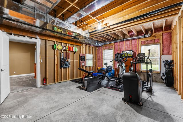 14837 Ava Brook Cir, Louisville, KY 40245