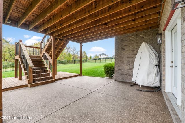 14837 Ava Brook Cir, Louisville, KY 40245