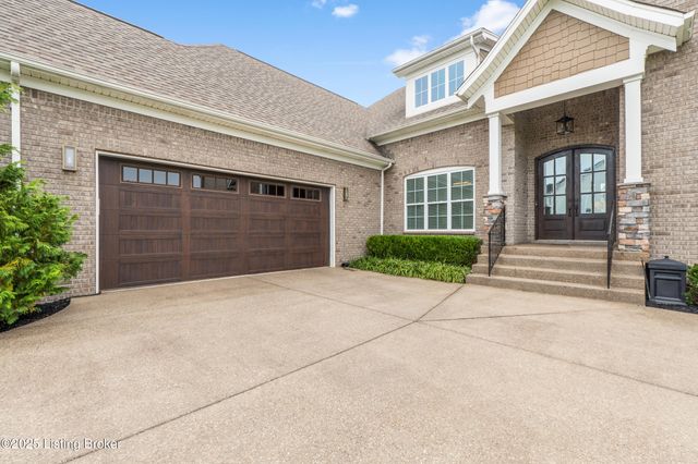 14837 Ava Brook Cir, Louisville, KY 40245