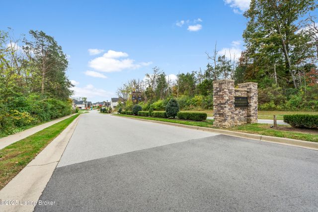 14837 Ava Brook Cir, Louisville, KY 40245