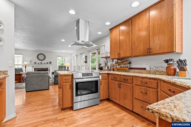 1116 Russ Ln, Mcminnville, OR 97128