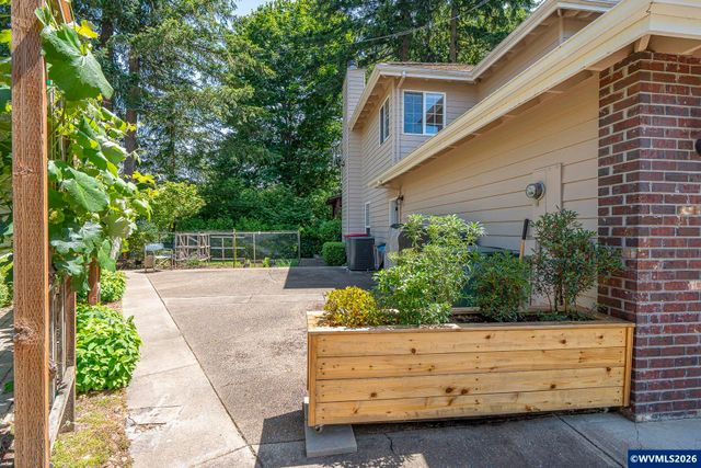 1116 Russ Ln, Mcminnville, OR 97128
