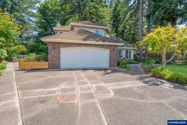 1116 Russ Ln, Mcminnville, OR 97128