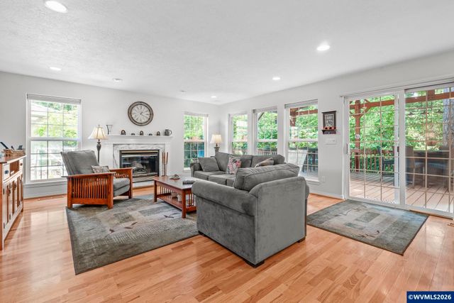 1116 Russ Ln, Mcminnville, OR 97128