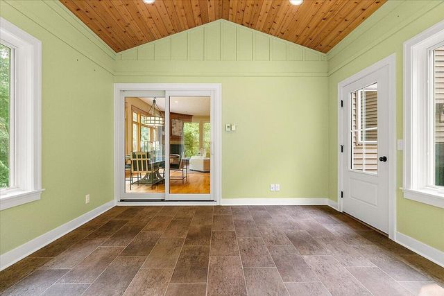 2066 Meek Drive Ne, Plainfield Twp, MI 49306