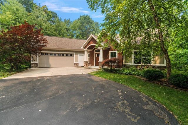 2066 Meek Drive Ne, Plainfield Twp, MI 49306
