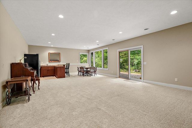 2066 Meek Drive Ne, Plainfield Twp, MI 49306
