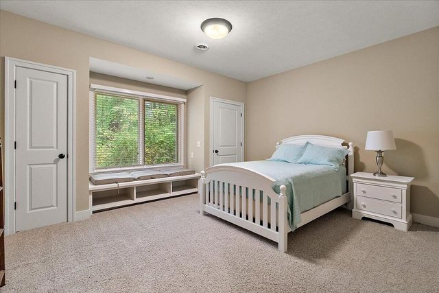 2066 Meek Drive Ne, Plainfield Twp, MI 49306
