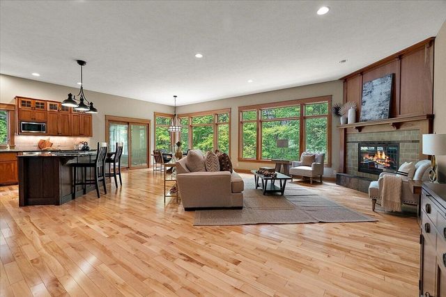 2066 Meek Drive Ne, Plainfield Twp, MI 49306