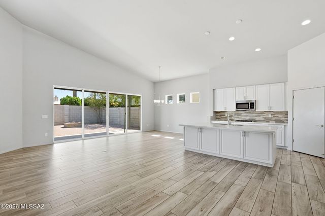 7540 E Bookmark Place, Tucson, AZ 85715