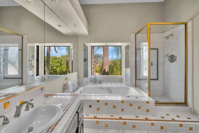 2155 Sunrise View Rd, Fallbrook, CA 92028