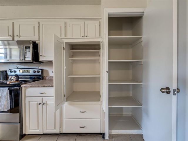 222 Shadybrook Place, Midwest City, OK 73110