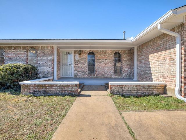 222 Shadybrook Place, Midwest City, OK 73110