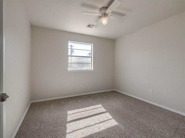 222 Shadybrook Place, Midwest City, OK 73110