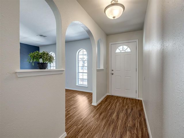 222 Shadybrook Place, Midwest City, OK 73110