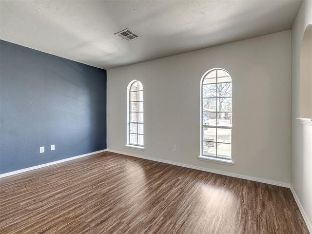 222 Shadybrook Place, Midwest City, OK 73110