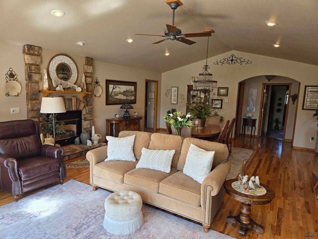 21860 RUNNING DEER TRL, Piedmont, SD 57769