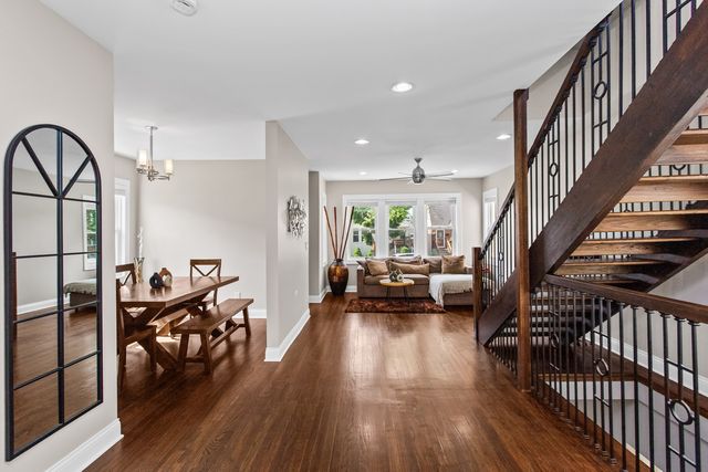 5654 W Cornelia Avenue, Chicago, IL 60634