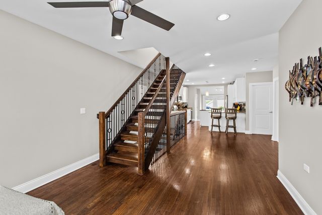 5654 W Cornelia Avenue, Chicago, IL 60634