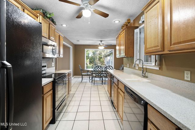 5515 Jordan Drive, Horn Lake, MS 38637