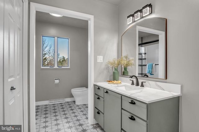 948 HERITAGE DR, Gettysburg, PA 17325