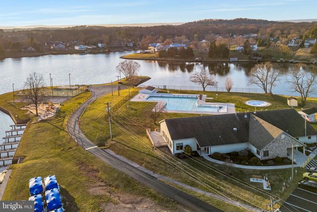 948 HERITAGE DR, Gettysburg, PA 17325