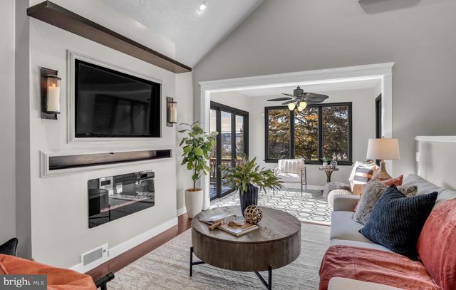 948 HERITAGE DR, Gettysburg, PA 17325