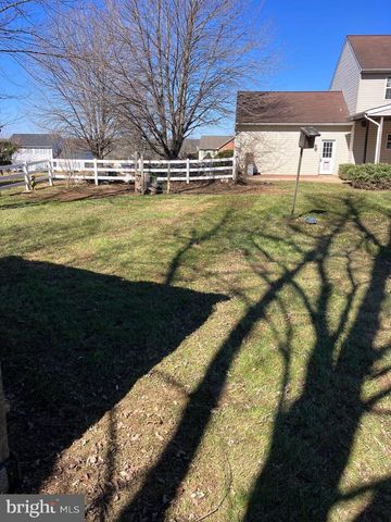 329 HERON DR, Lincoln University, PA 19352