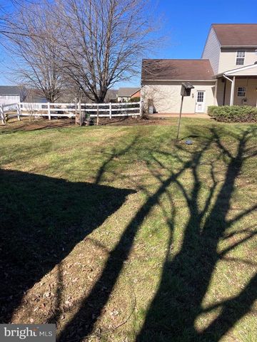 329 HERON DR, Lincoln University, PA 19352